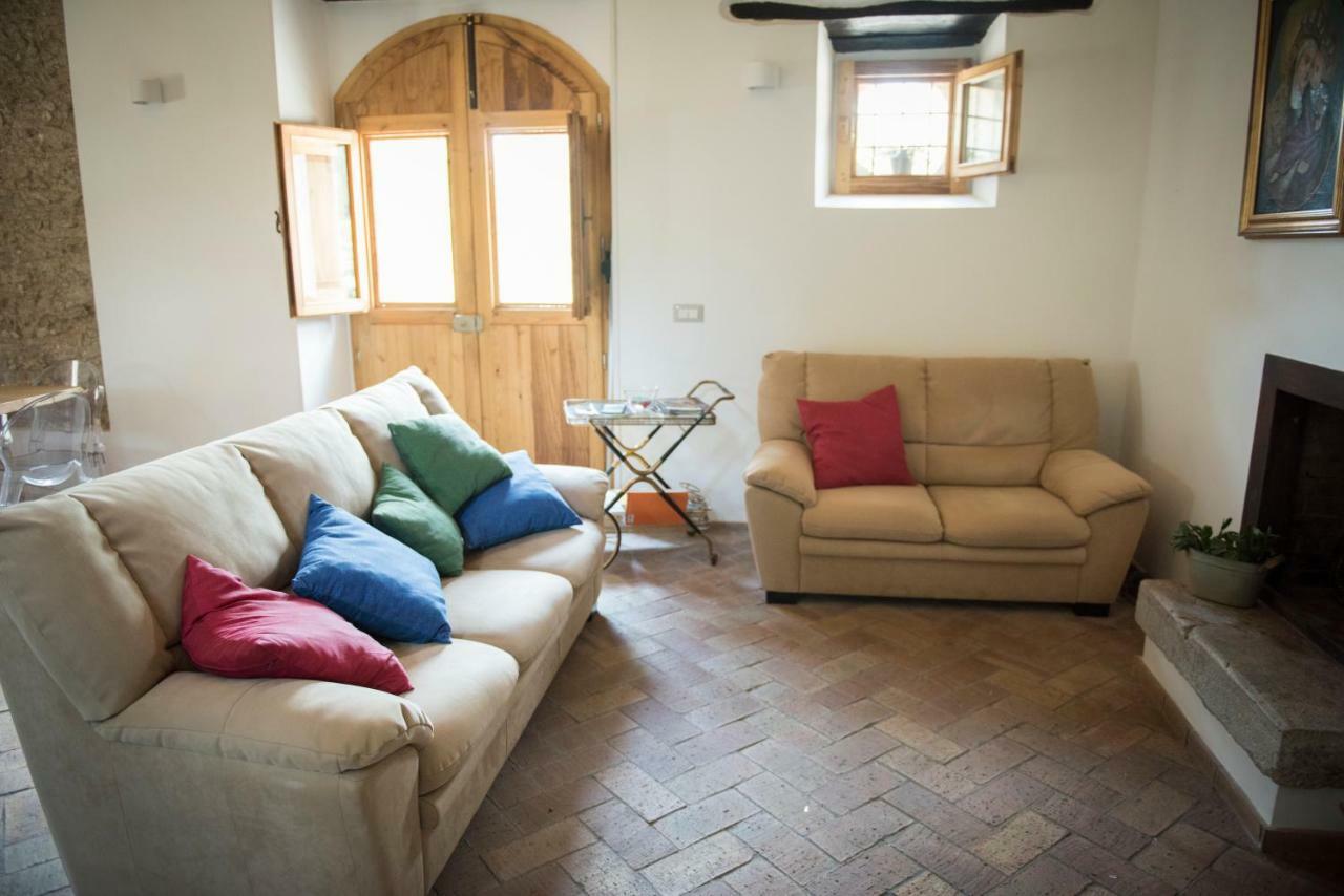 B&B Rifugio Tra Gli Ulivi 坎帕尼亚 外观 照片