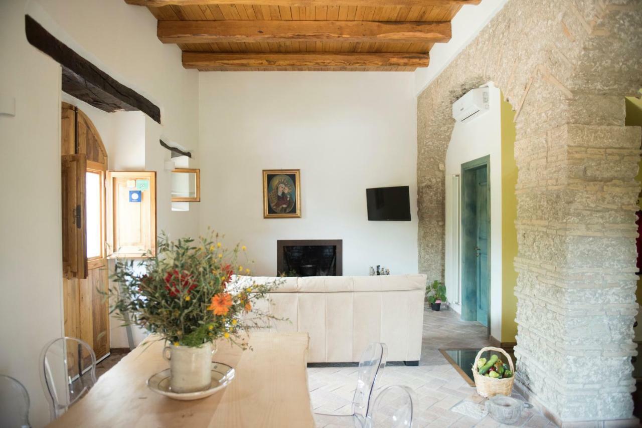 B&B Rifugio Tra Gli Ulivi 坎帕尼亚 外观 照片